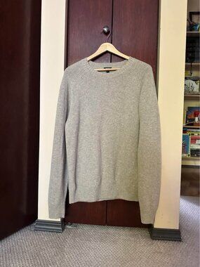 Uniqlo 100% wool sweater